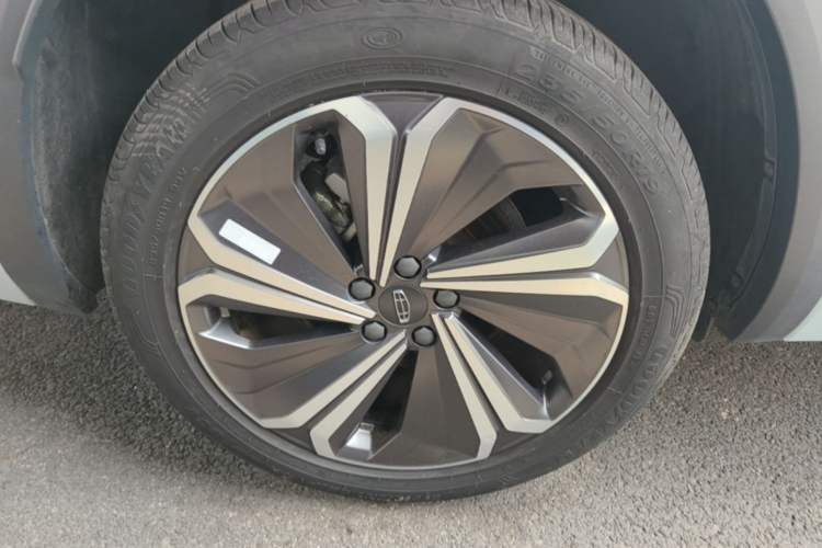 Used Geely Auto Monjaro L 2022 1.5T Thunder Hi·F Plug-in Hybrid Super Rui Right Rear Wheel Hub