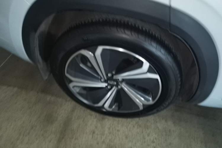Used Geely Auto Monjaro L 2022 1.5T Thunder Hi·F Plug-in Hybrid Super Rui Right Rear Wheel Hub