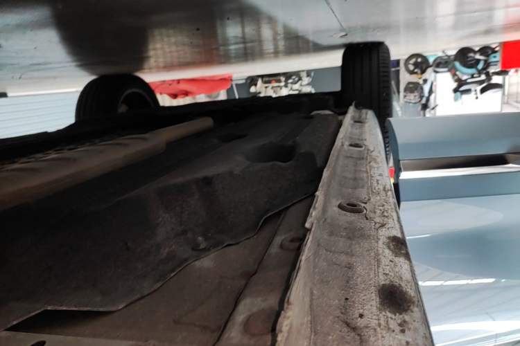 Used Geely Auto Monjaro L 2022 1.5T Leishen Hi·F Plug-in Hybrid Super Xun Right Side Sill