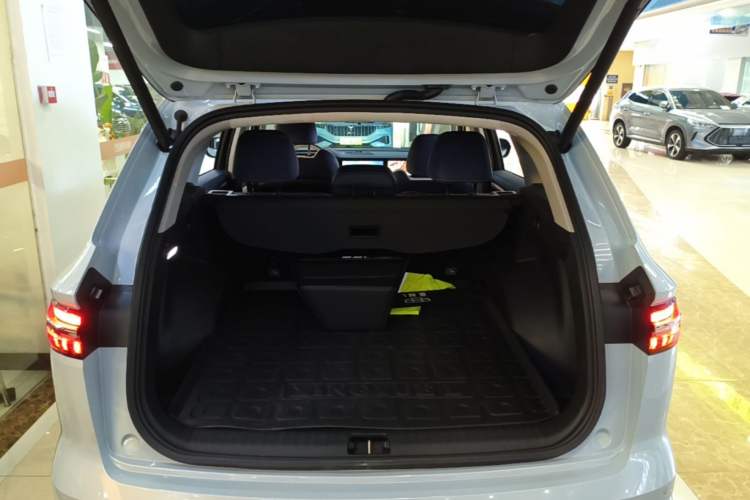 Used Geely Auto Monjaro L 2022 1.5T Leishen Hi·F Plug-in Hybrid Super Xun Trunk
