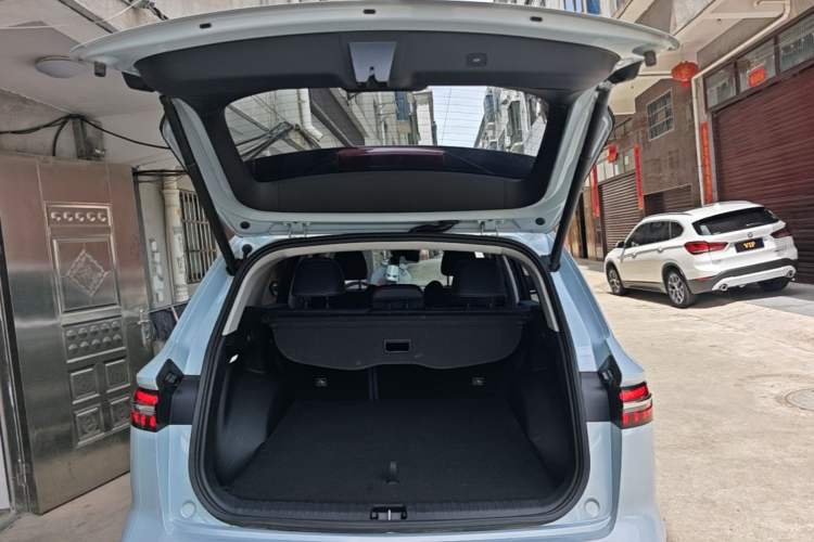 Used Geely Auto Monjaro L 2022 1.5T Leishen Hi·F Plug-in Hybrid Super Xun Trunk