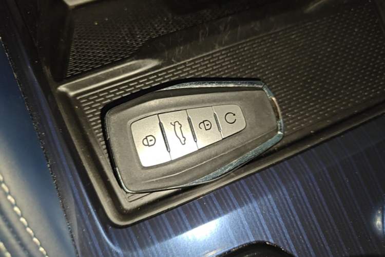 Used Geely Auto Monjaro L 2022 1.5T Leishen Hi·F Plug-in Hybrid Super Xun Vehicle Key