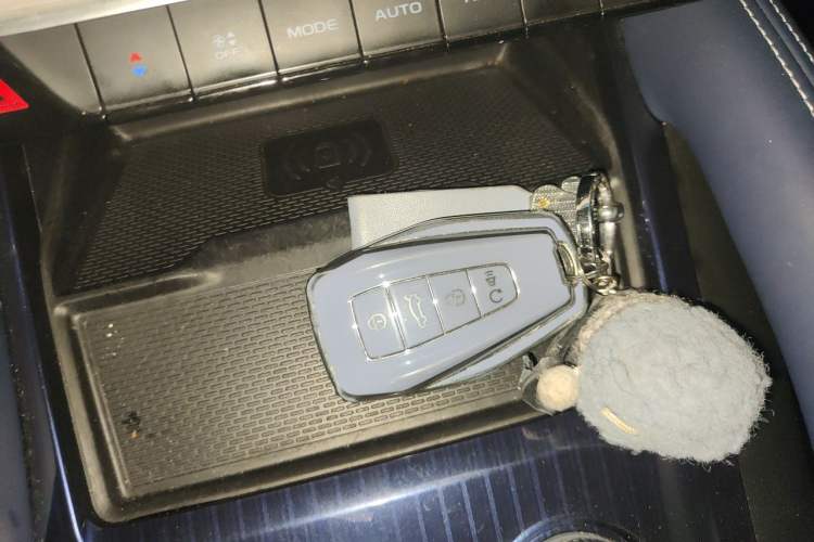 Used Geely Auto Monjaro L 2022 1.5T Thunder Hi·F Plug-in Hybrid Super Rui Vehicle Key