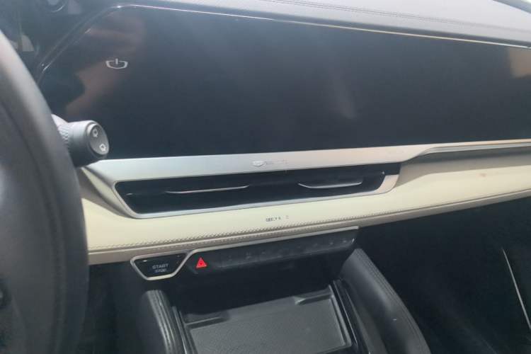 Used Geely Auto Monjaro L 2023 2.0TD High-Power Automatic Two-Wheel Drive Flagship Version Audio And AC Panel