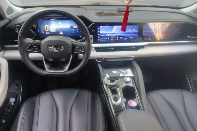 Used Geely Auto Monjaro L 2023 2.0TD High-Power Automatic Two-Wheel Drive Flagship Version Center Console