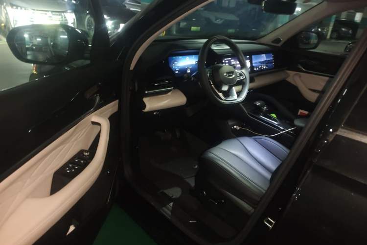 Used Geely Auto Monjaro L 2023 2.0TD High-Power Automatic Two-Wheel Drive Flagship Version Driver Seat