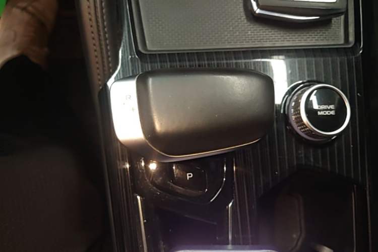 Used Geely Auto Monjaro L 2023 2.0TD High-Power Automatic Two-Wheel Drive Flagship Version Gear Lever
