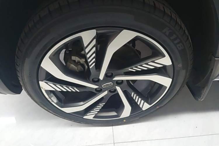 Used Geely Auto Monjaro L 2023 2.0TD High-Power Automatic Two-Wheel Drive Flagship Version Left Front Wheel Hub