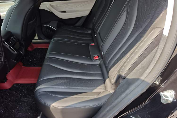 Used Geely Auto Monjaro L 2023 2.0TD High-Power Automatic Two-Wheel Drive Flagship Version Left Rear Seat