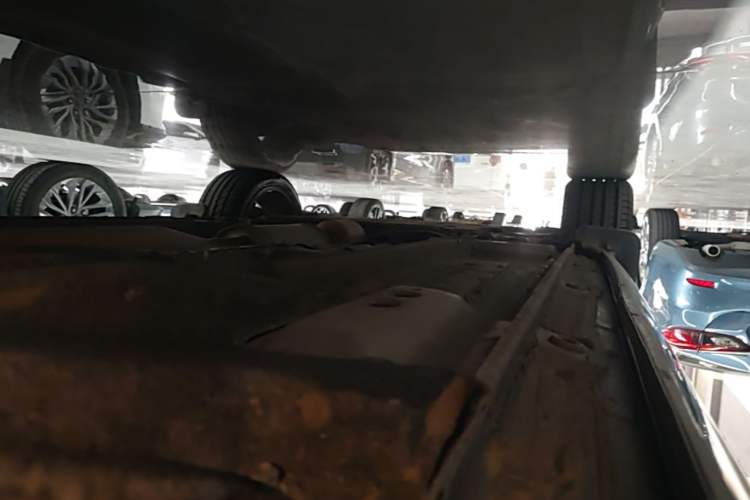Used Geely Auto Monjaro L 2023 2.0TD High-Power Automatic Two-Wheel Drive Flagship Version Left Side Sill