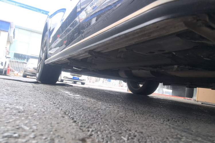 Used Geely Auto Monjaro L 2023 2.0TD High-Power Automatic Two-Wheel Drive Flagship Version Left Side Sill