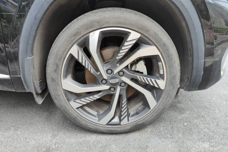 Used Geely Auto Monjaro L 2023 2.0TD High-Power Automatic Two-Wheel Drive Flagship Version Right Front Wheel Hub