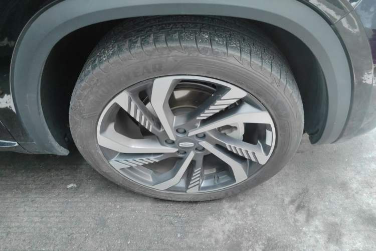Used Geely Auto Monjaro L 2023 2.0TD High-Power Automatic Two-Wheel Drive Flagship Version Right Front Wheel Hub