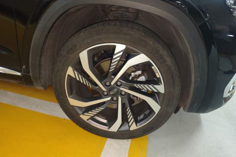 Used Geely Auto Monjaro L 2023 2.0TD High-Power Automatic Two-Wheel Drive Flagship Version Right Front Wheel Hub
