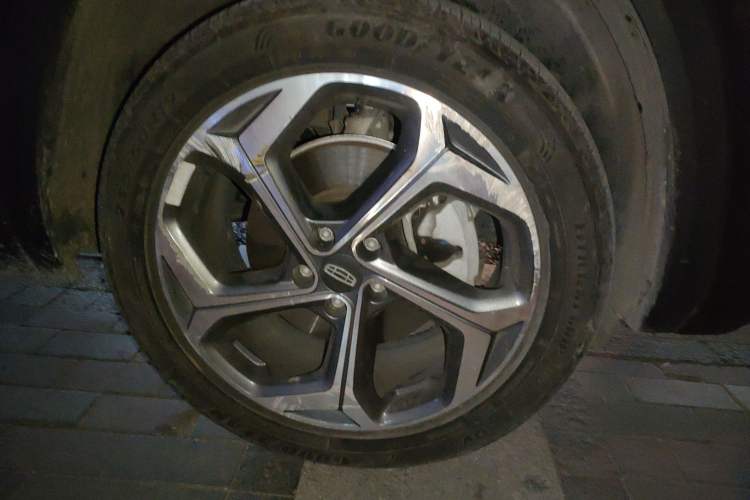 Used Geely Auto Monjaro L 2023 2.0TD High-Power Automatic Two-Wheel Drive Flagship Version Right Front Wheel Hub