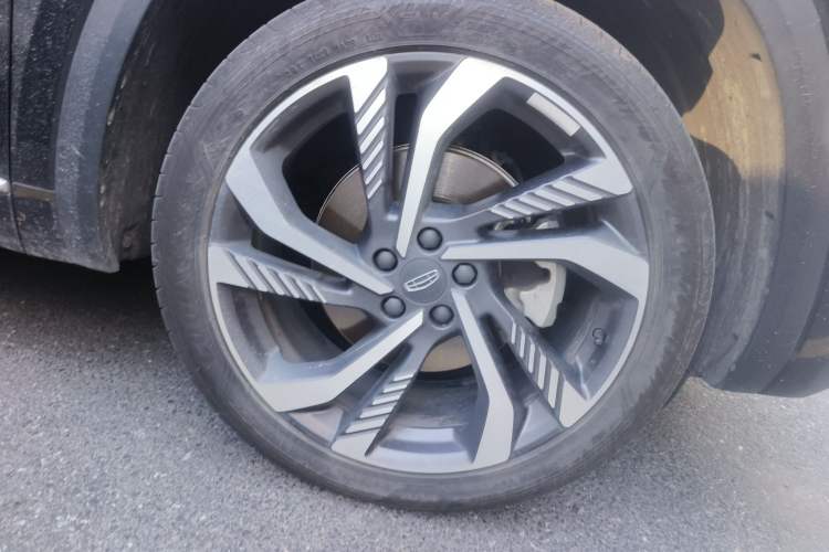 Used Geely Auto Monjaro L 2023 2.0TD High-Power Automatic Two-Wheel Drive Flagship Version Right Front Wheel Hub