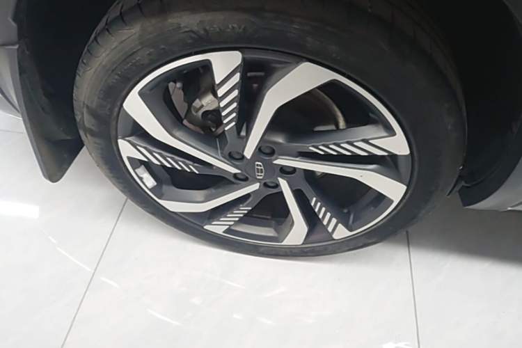 Used Geely Auto Monjaro L 2023 2.0TD High-Power Automatic Two-Wheel Drive Flagship Version Right Rear Wheel Hub