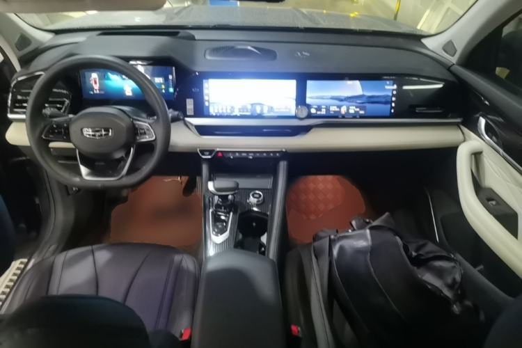 Used Geely Auto Monjaro L 2023 2.0TD High-Power Automatic Two-Wheel Drive Flagship Version Center Console
