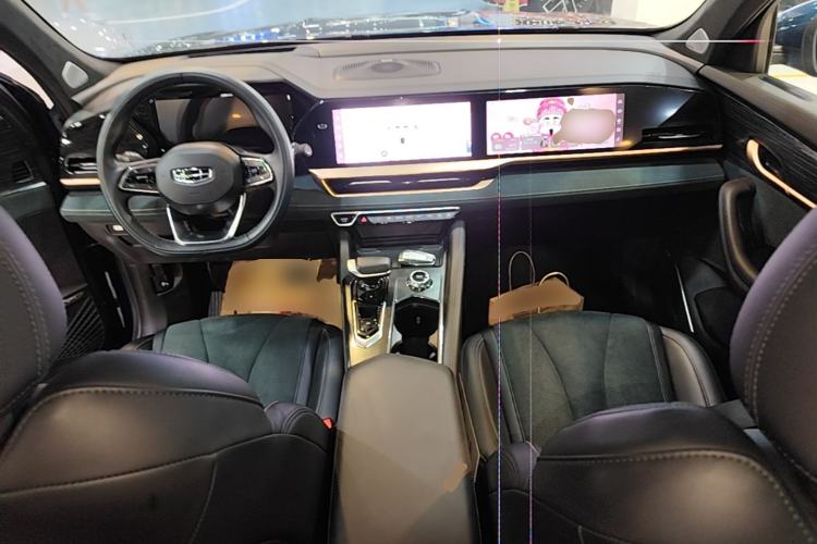 Used Geely Auto Monjaro L 2023 2.0TD High-Power Automatic Two-Wheel Drive Flagship Version Center Console