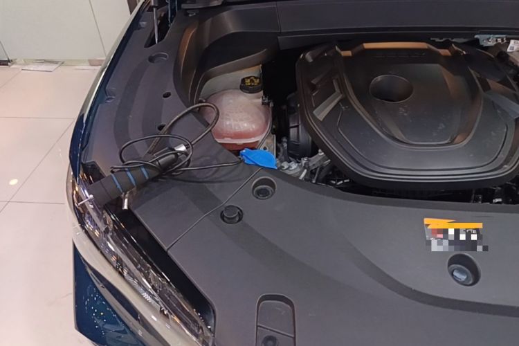 Used Geely Auto Monjaro L 2023 2.0TD High-Power Automatic Two-Wheel Drive Flagship Version Engine Bay Right