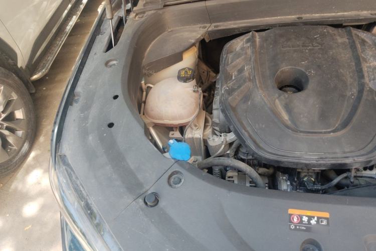 Used Geely Auto Monjaro L 2023 2.0TD High-Power Automatic Two-Wheel Drive Flagship Version Engine Bay Right