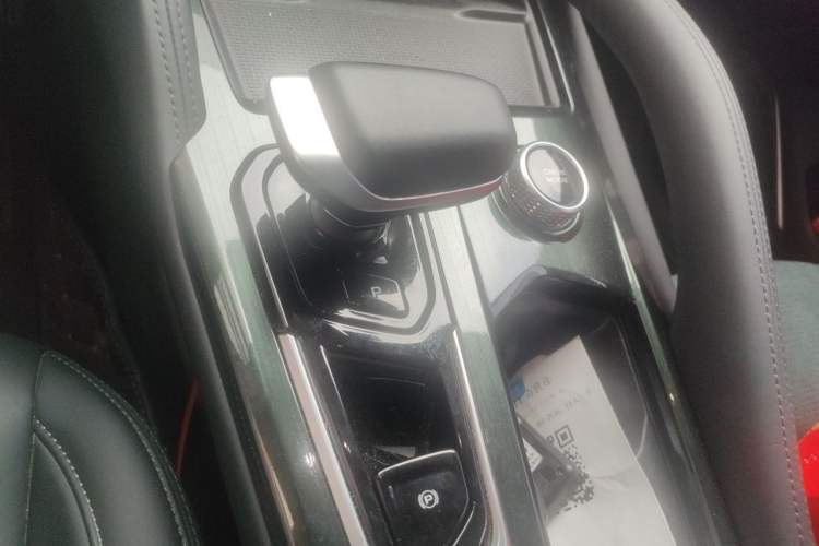 Used Geely Auto Monjaro L 2023 2.0TD High-Power Automatic Two-Wheel Drive Flagship Version Gear Lever