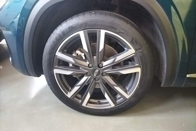 Used Geely Auto Monjaro L 2023 2.0TD High-Power Automatic Two-Wheel Drive Flagship Version Left Front Wheel Hub
