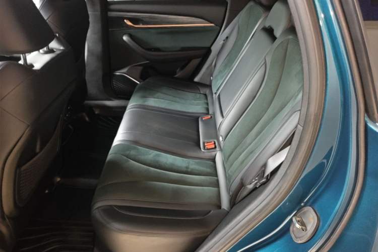 Used Geely Auto Monjaro L 2023 2.0TD High-Power Automatic Two-Wheel Drive Flagship Version Left Rear Seat