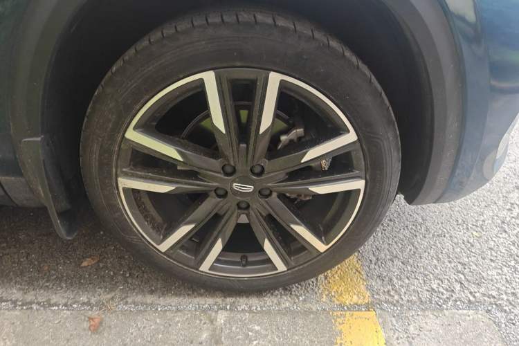 Used Geely Auto Monjaro L 2023 2.0TD High-Power Automatic Two-Wheel Drive Flagship Version Right Front Wheel Hub