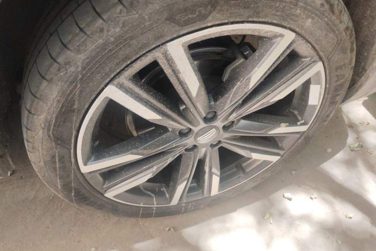 Used Geely Auto Monjaro L 2023 2.0TD High-Power Automatic Two-Wheel Drive Flagship Version Right Front Wheel Hub