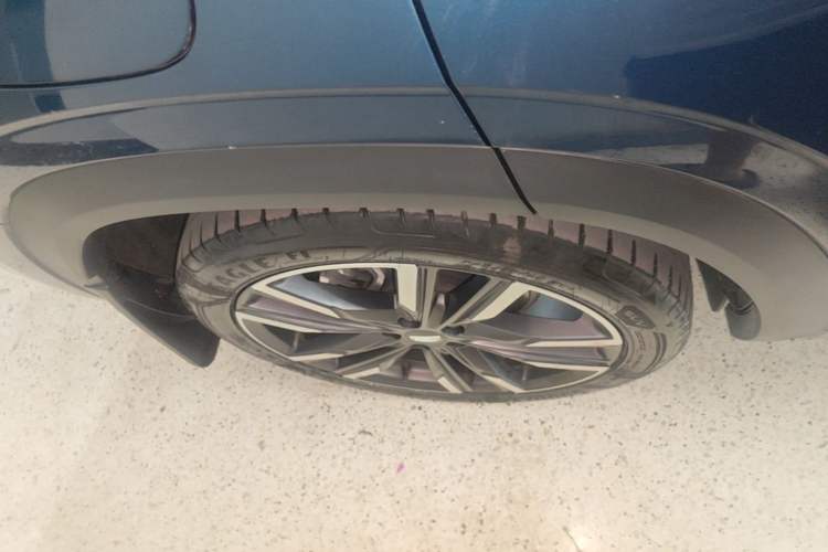 Used Geely Auto Monjaro L 2023 2.0TD High-Power Automatic Two-Wheel Drive Flagship Version Right Rear Wheel Hub
