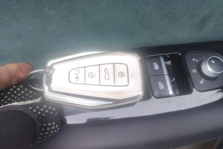 Used Geely Auto Monjaro L 2023 2.0TD High-Power Automatic Two-Wheel Drive Flagship Version Vehicle Key