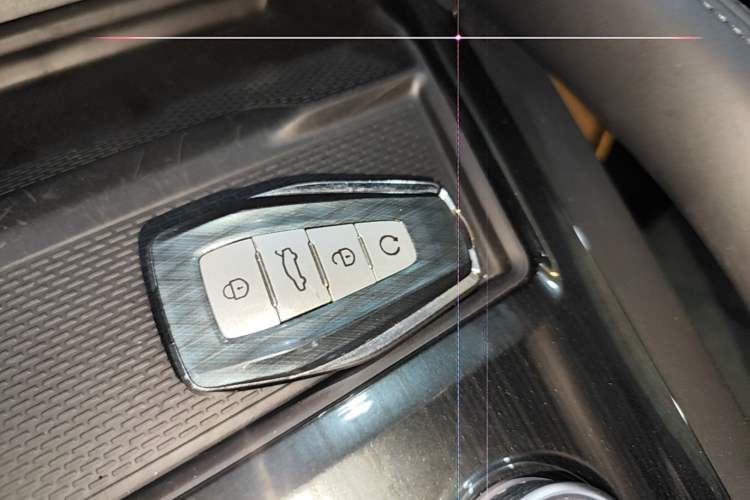 Used Geely Auto Monjaro L 2023 2.0TD High-Power Automatic Two-Wheel Drive Flagship Version Vehicle Key
