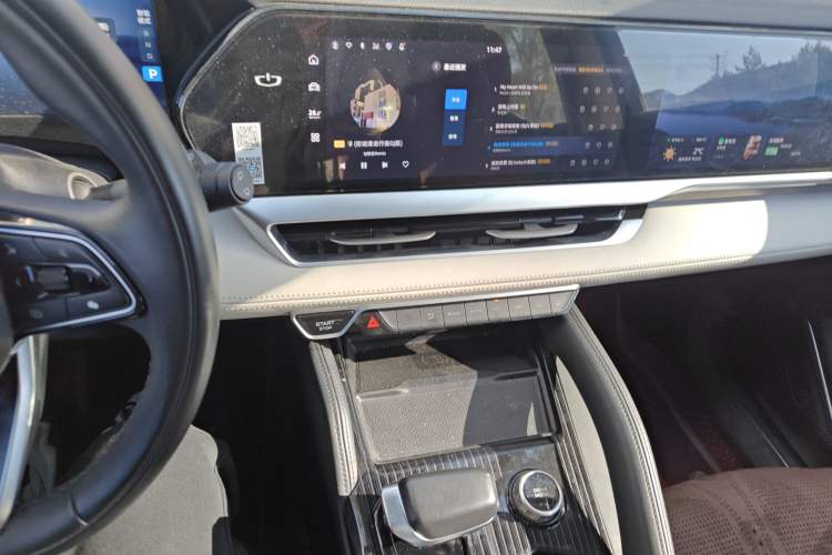 Used Geely Auto Monjaro L 2023 2.0TD High-Power Automatic Two-Wheel Drive Flagship Version Audio And AC Panel