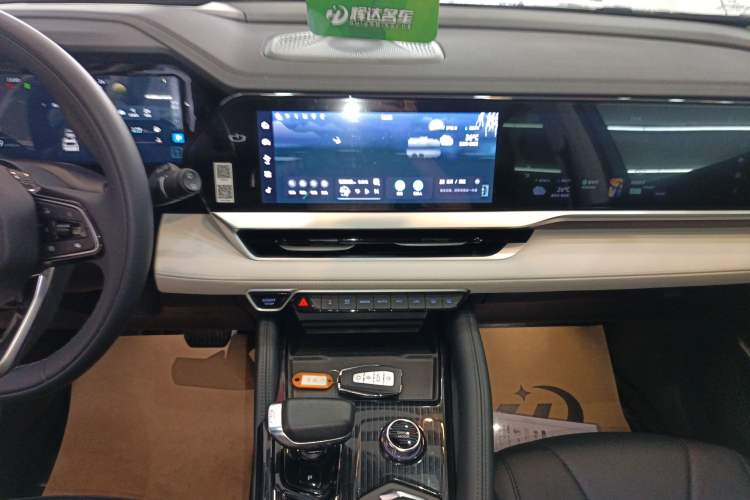Used Geely Auto Monjaro L 2023 2.0TD High-Power Automatic Two-Wheel Drive Flagship Version Audio And AC Panel