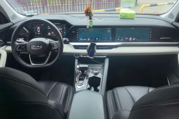 Used Geely Auto Monjaro L 2023 2.0TD High-Power Automatic Two-Wheel Drive Flagship Version Center Console