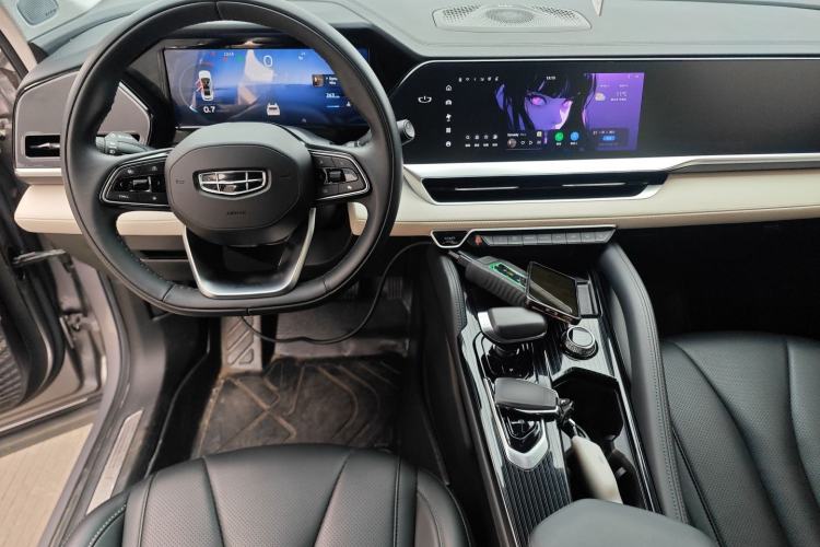Used Geely Auto Monjaro L 2023 2.0TD High-Power Automatic Two-Wheel Drive Flagship Version Center Console