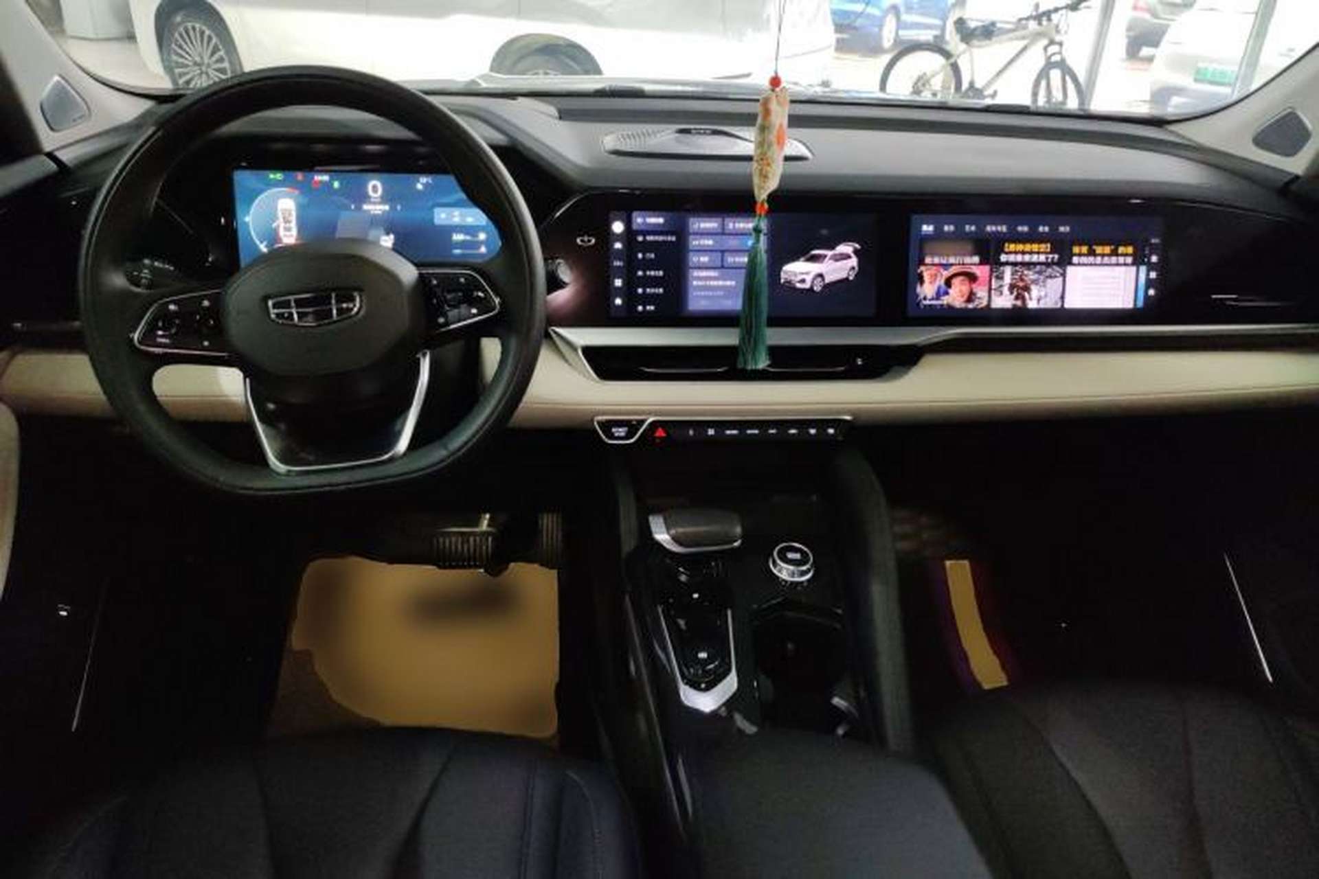 Used Geely Auto Monjaro L 2023 2.0TD High-Power Automatic Two-Wheel Drive Flagship Version Center Console