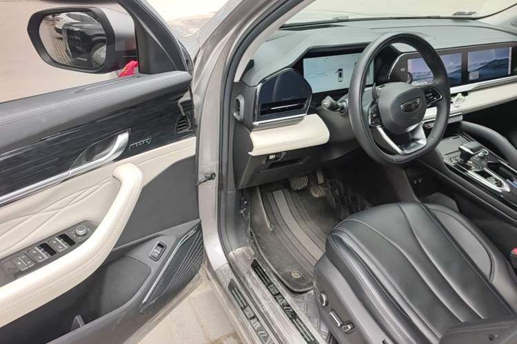 Used Geely Auto Monjaro L 2023 2.0TD High-Power Automatic Two-Wheel Drive Flagship Version Driver Seat