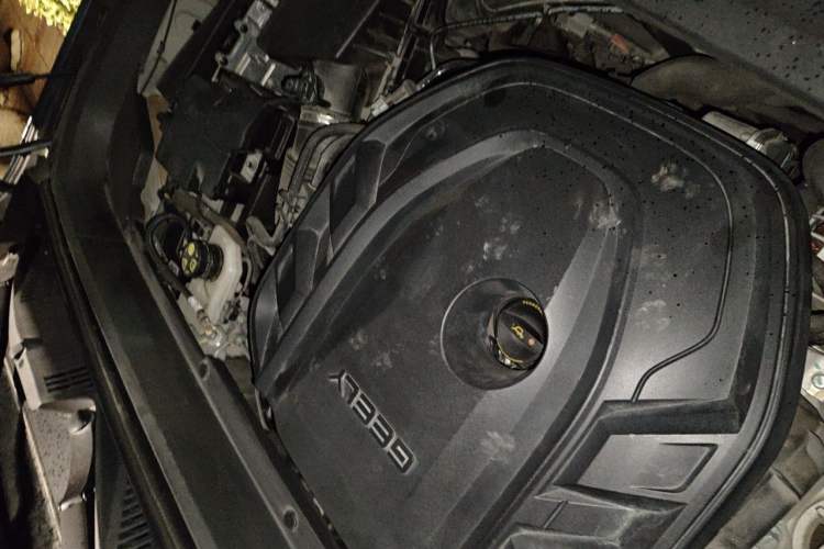 Used Geely Auto Monjaro L 2023 2.0TD High-Power Automatic Two-Wheel Drive Flagship Version Engine Bay