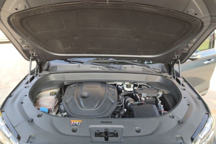 Used Geely Auto Monjaro L 2023 2.0TD High-Power Automatic Two-Wheel Drive Flagship Version Engine Bay