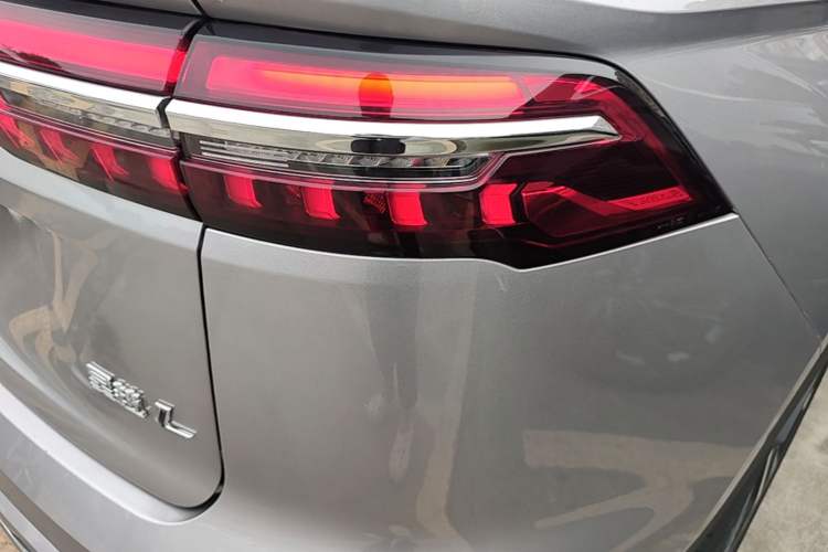 Used Geely Auto Monjaro L 2023 2.0TD High-Power Automatic Two-Wheel Drive Flagship Version Exterior 3
