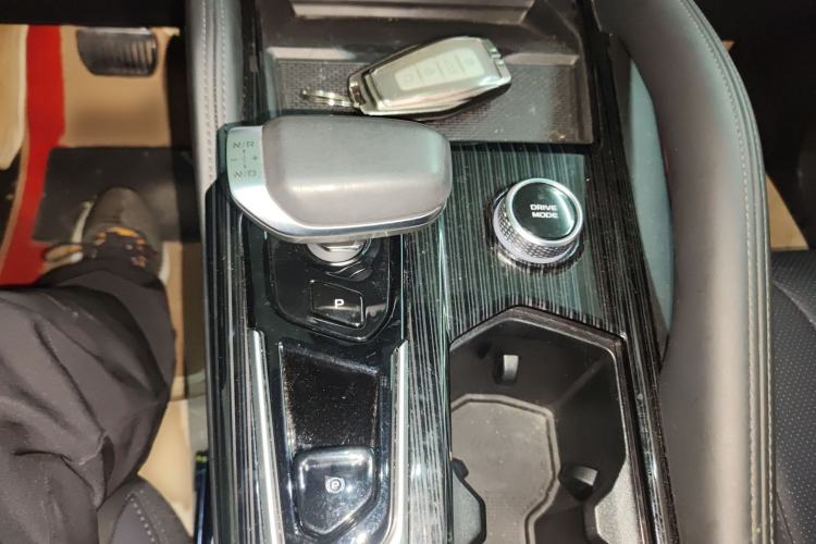 Used Geely Auto Monjaro L 2023 2.0TD High-Power Automatic Two-Wheel Drive Flagship Version Gear Lever