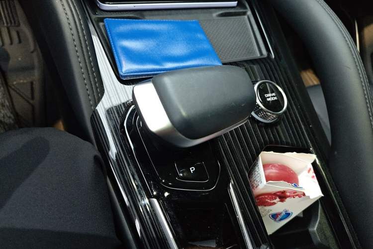 Used Geely Auto Monjaro L 2023 2.0TD High-Power Automatic Two-Wheel Drive Flagship Version Gear Lever