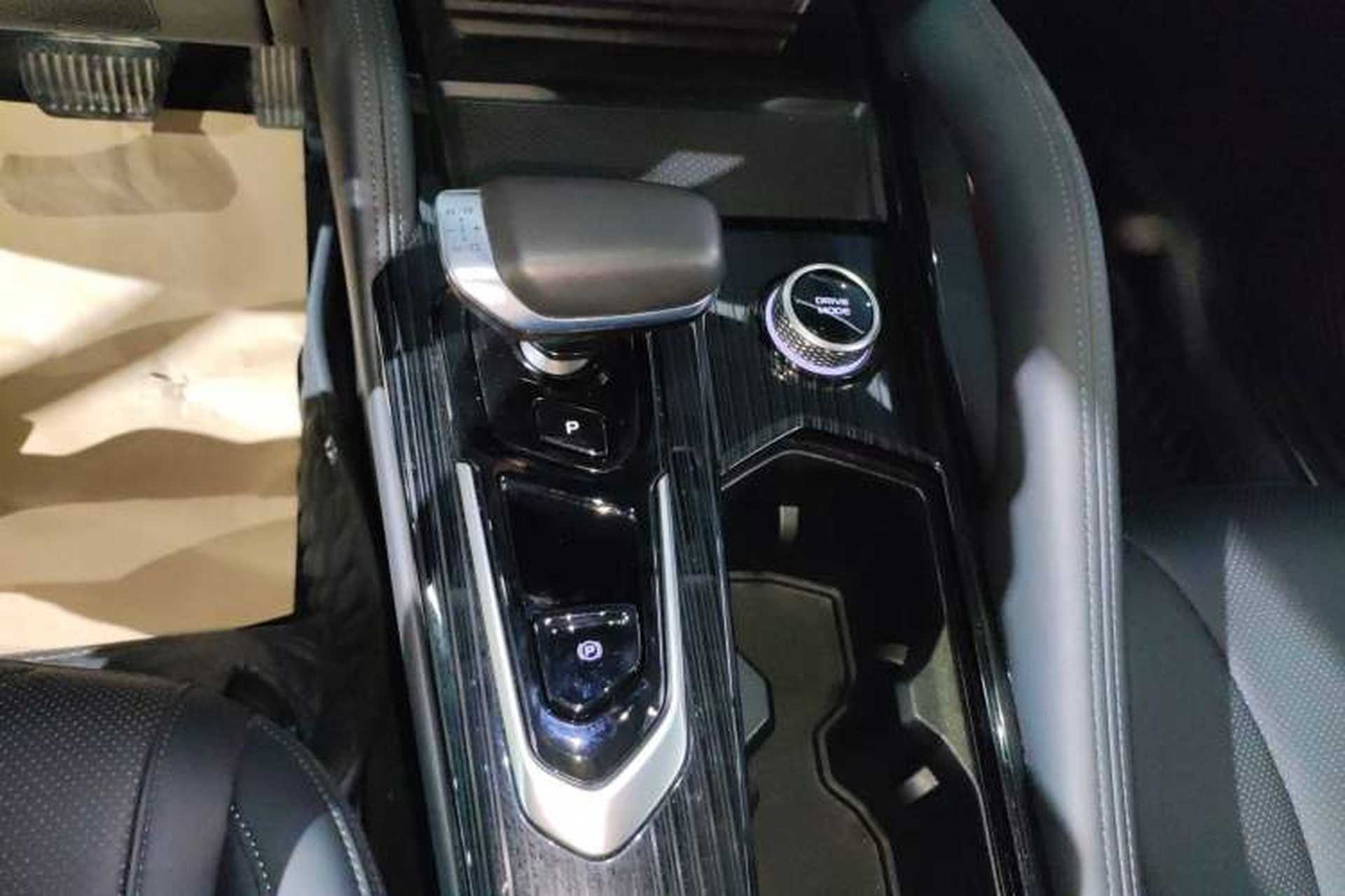 Used Geely Auto Monjaro L 2023 2.0TD High-Power Automatic Two-Wheel Drive Flagship Version Gear Lever