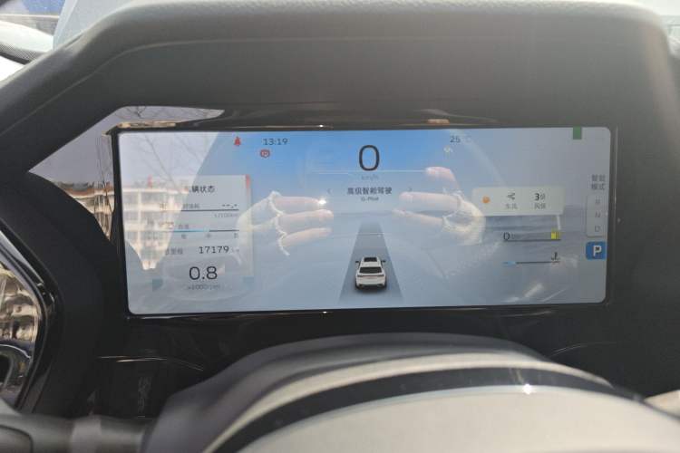 Used Geely Auto Monjaro L 2023 2.0TD High-Power Automatic Two-Wheel Drive Flagship Version Instrument Cluster
