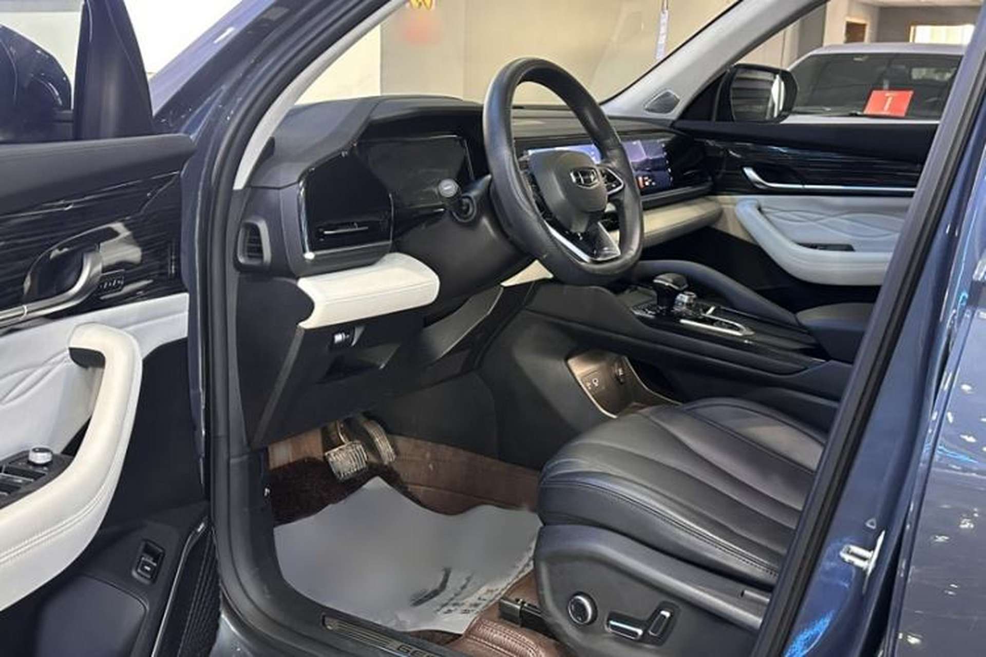 Used Geely Auto Monjaro L 2023 2.0TD High-Power Automatic Two-Wheel Drive Flagship Version Interior 4