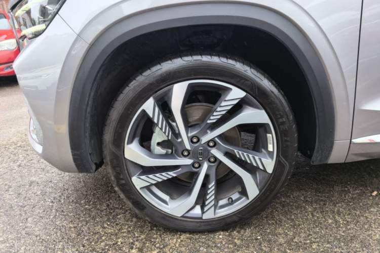 Used Geely Auto Monjaro L 2023 2.0TD High-Power Automatic Two-Wheel Drive Flagship Version Left Front Wheel Hub