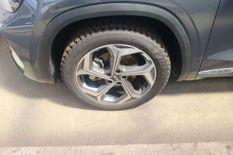 Used Geely Auto Monjaro L 2023 2.0TD High-Power Automatic Two-Wheel Drive Flagship Version Left Front Wheel Hub