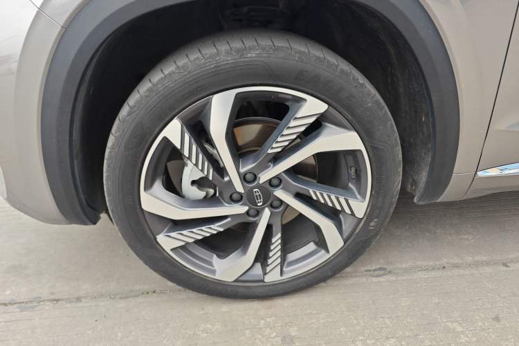 Used Geely Auto Monjaro L 2023 2.0TD High-Power Automatic Two-Wheel Drive Flagship Version Left Front Wheel Hub
